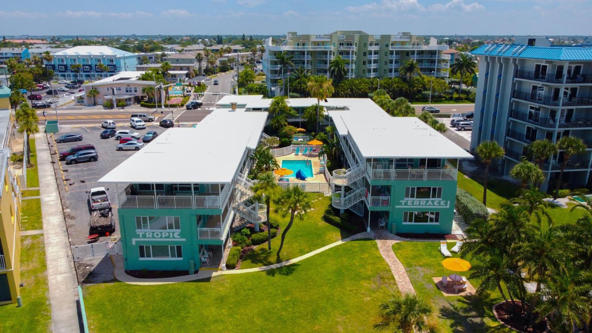 Tropic Terrace #41 - Beachfront Resort St. Pete Beach Extérieur photo
