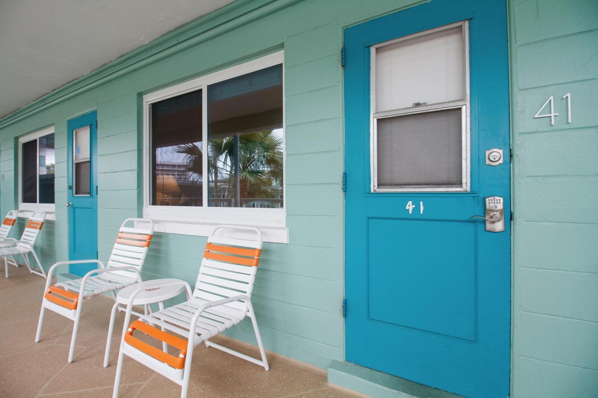 Tropic Terrace #41 - Beachfront Resort St. Pete Beach Extérieur photo