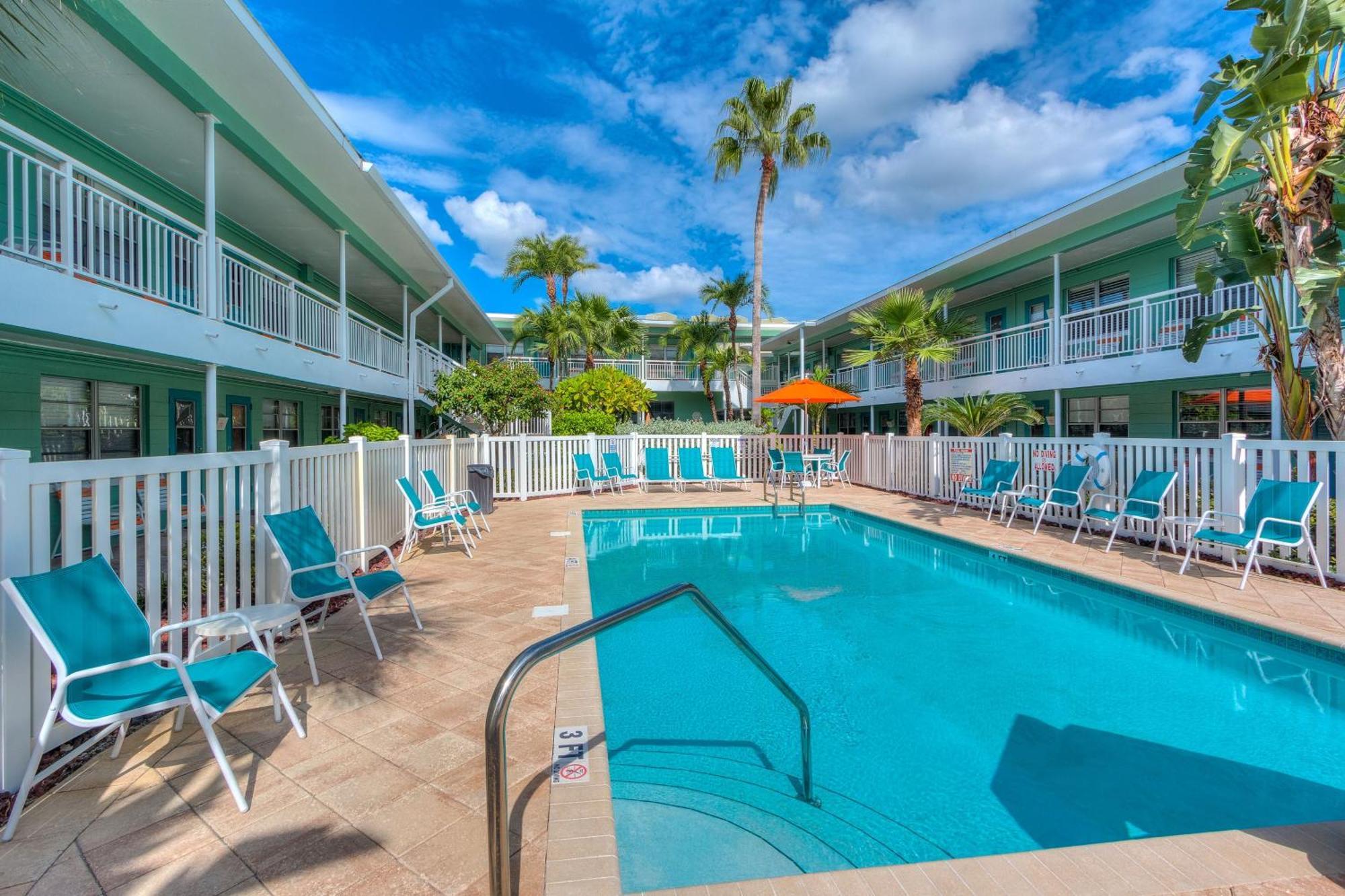 Tropic Terrace #41 - Beachfront Resort St. Pete Beach Extérieur photo